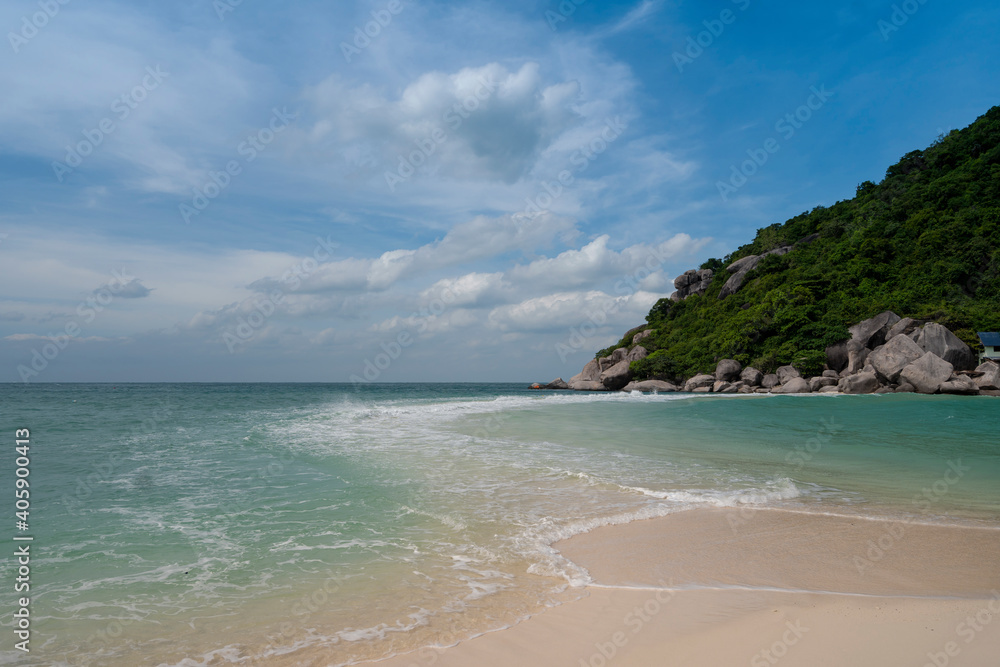 beautiful sand bar beach with blue sea and sky at Koh Nangyaun islands, Surat Thani province, Thailand