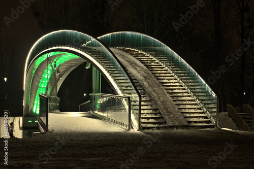 The bridge in the People's Park in Lublin illuminated with LED light - green © Paweł Kowalczuk