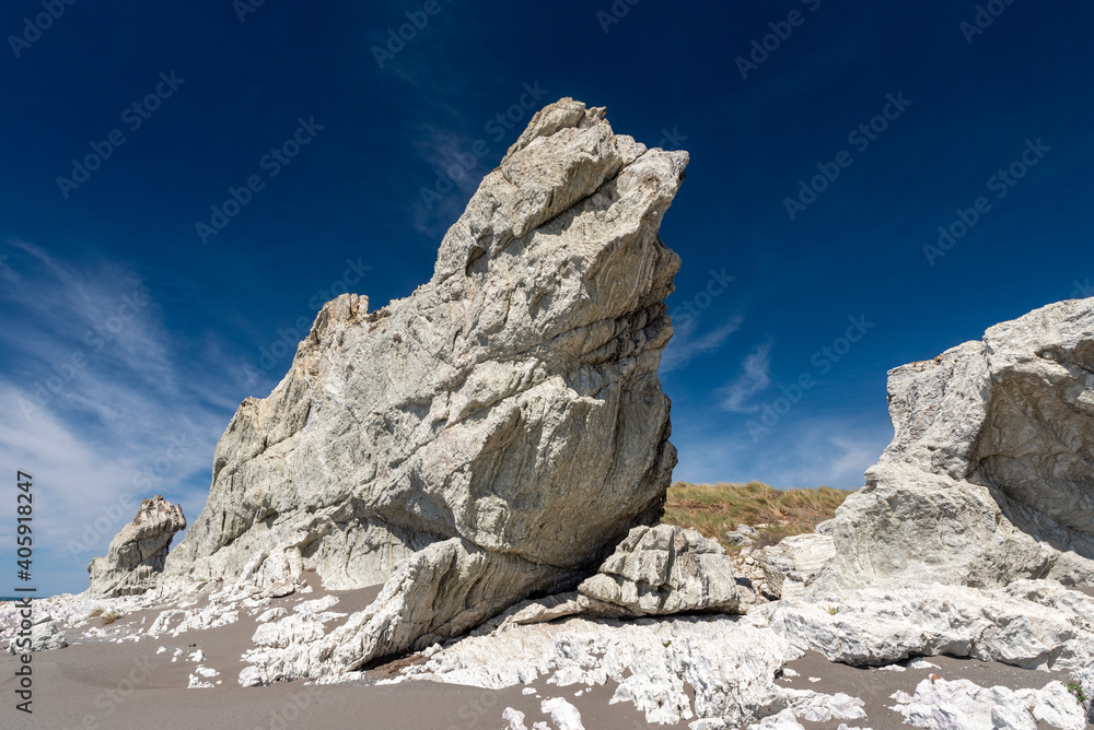 The rocky foreshore at Ward Beach that has been exposed as a result of the uplift of the seabed by a recent (2016) earthquake. Limestone strata are exposed. Marlborough District, New Zealand The rocky foreshore at Ward Beach that has been exposed as a result of the uplift of the seabed by a recent (2016) earthquake. Limestone strata are exposed. Marlborough District, New Zealand