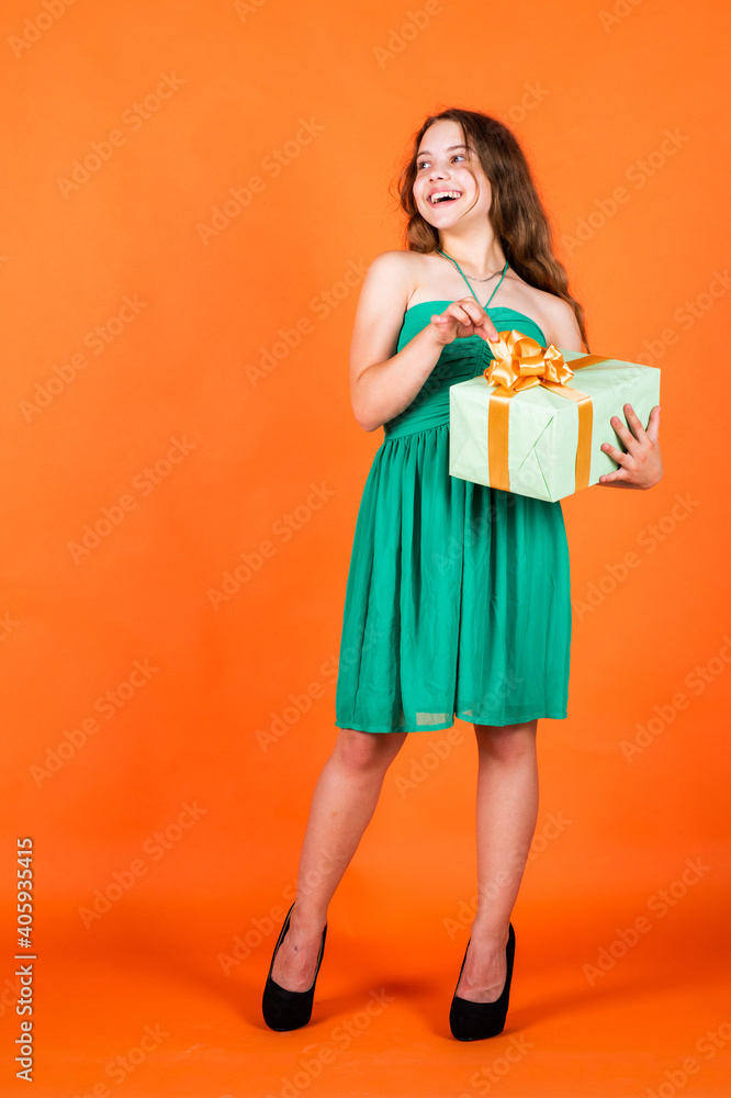 pretty teen girl with birthday present box, boxing day pretty teen girl with birthday present box, boxing day
