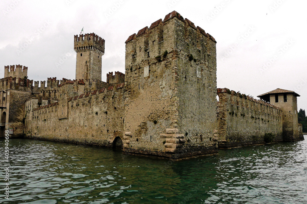 castle, lake, limone, monument, building, water, Garda, old, cloudy, vacation, holiday, trip, history