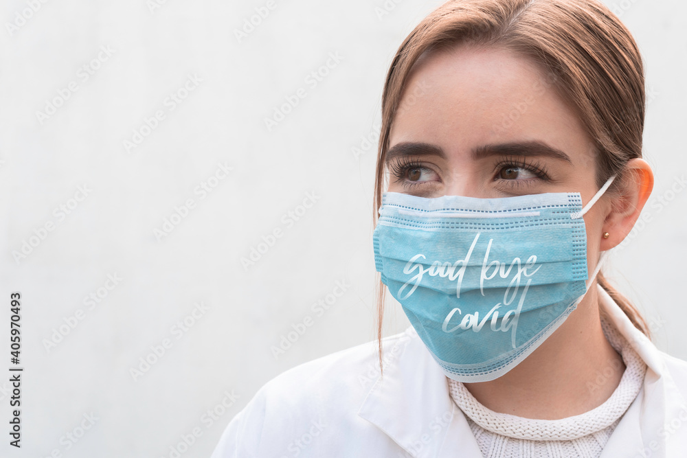 WHITE WOMAN WITH MASK AND SENTIMENTAL EYES WHITE WOMAN WITH MASK AND SENTIMENTAL EYES