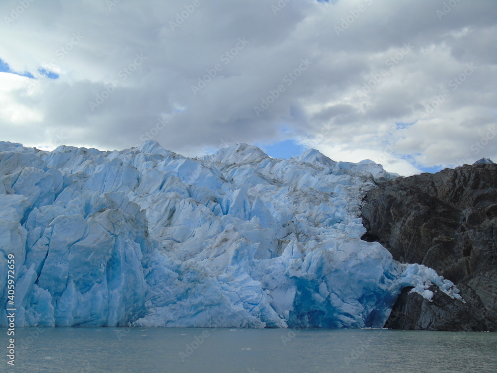 Lago y Glaciar Grey. Patagonia Chilena