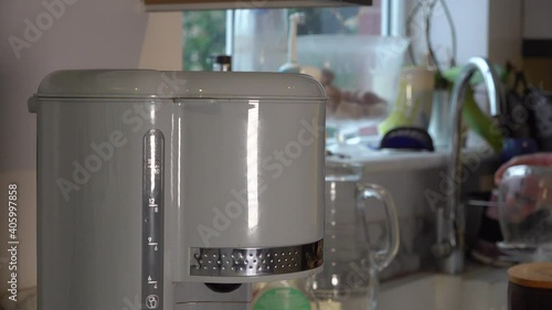 Using a filter coffe machine in the morning