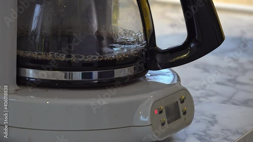 Using a filter coffe machine in the morning