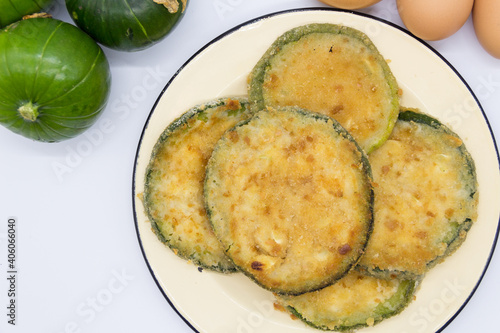 Trunk zucchini in baked or fried milanesas, Argentine cuisine