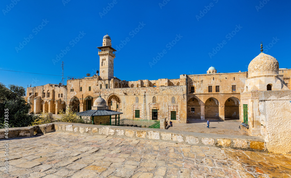 Panoramic view of Temple Mount with Islamic shrines, al-Aqsa Mosque and Bab al-Silsila minaret in Jerusalem Old City, Israel