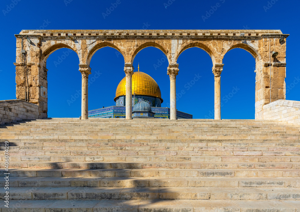Temple Mount with gateway arches leading to Dome of the Rock Islamic monument and Dome of the Chain shrine in Jerusalem Old City, Israel