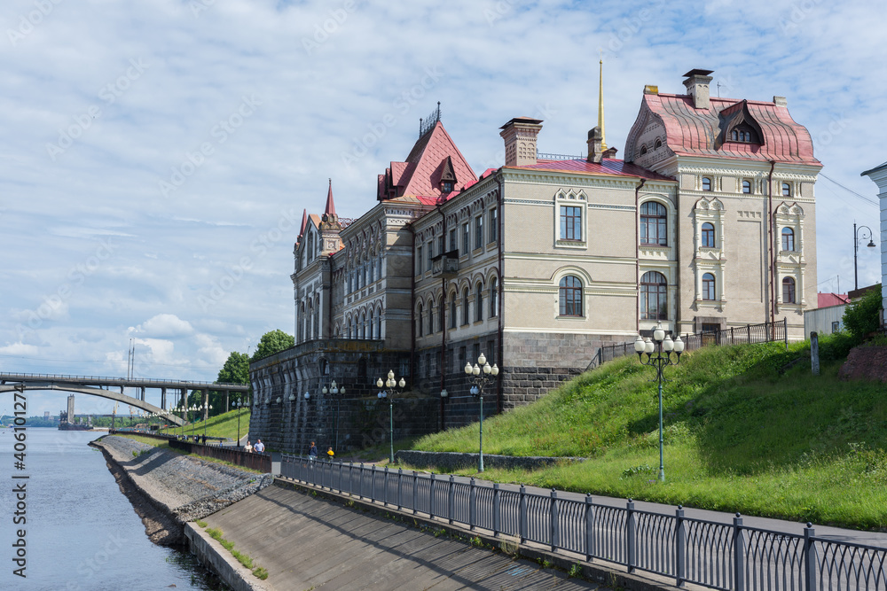 Naklejka premium view of the Bread Exchange Palace in Rybinsk, photo taken on a sunny summer day
