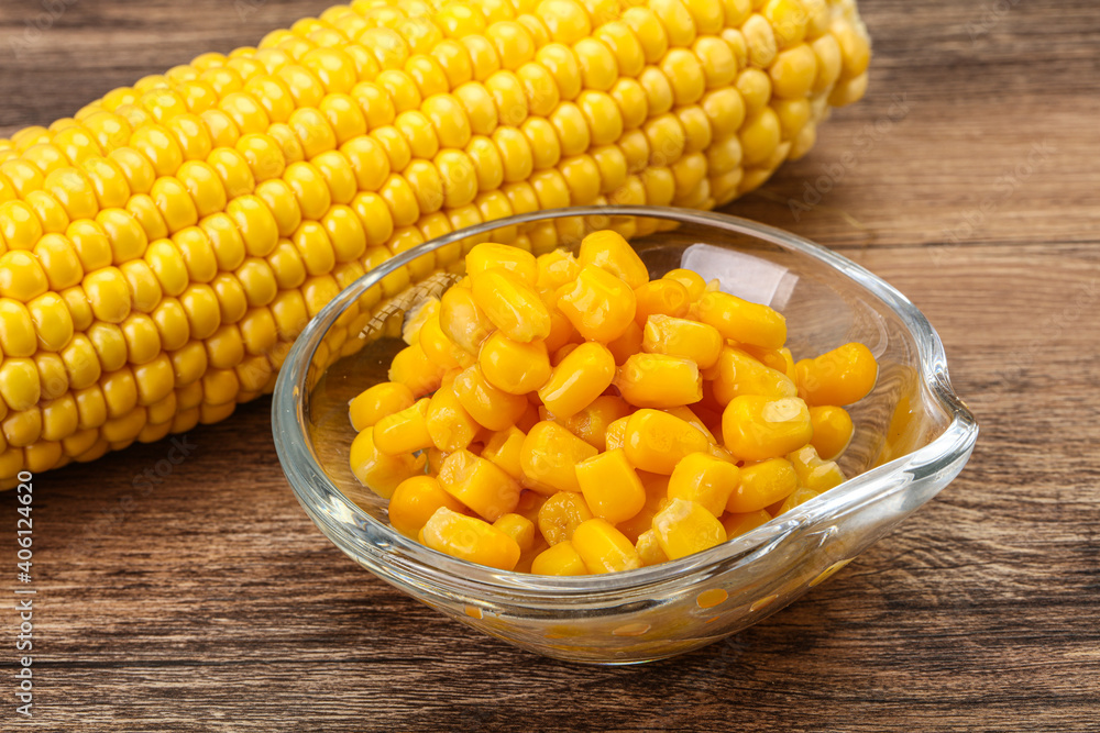 Sweet yellow corn in the bowl Sweet yellow corn in the bowl