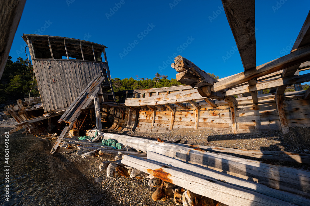 Fototapeta premium Shipwreck abandoned at a beach of Skyros island in Greece