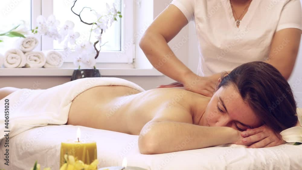 Relaxing woman lying in bed in spa salon while young Asian woman doing Vietnamese massage with aromatic oil
Relaxing woman lying in bed in spa salon while young Asian woman doing Vietnamese massage with aromatic oil