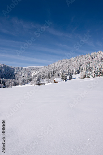 Sehr schöne winterliche Aufnahme vom Raimatihof am Feldberg