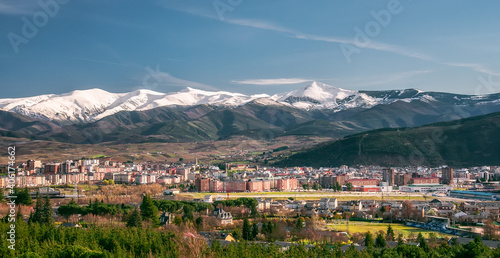 Ponferrada y montañas