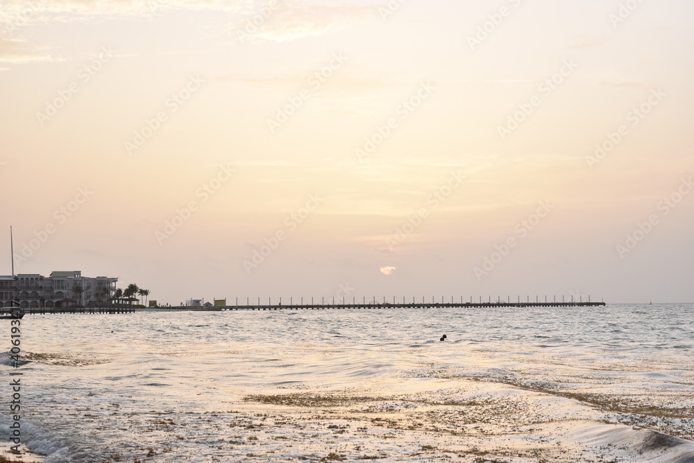 Obraz premium sunset over the sea