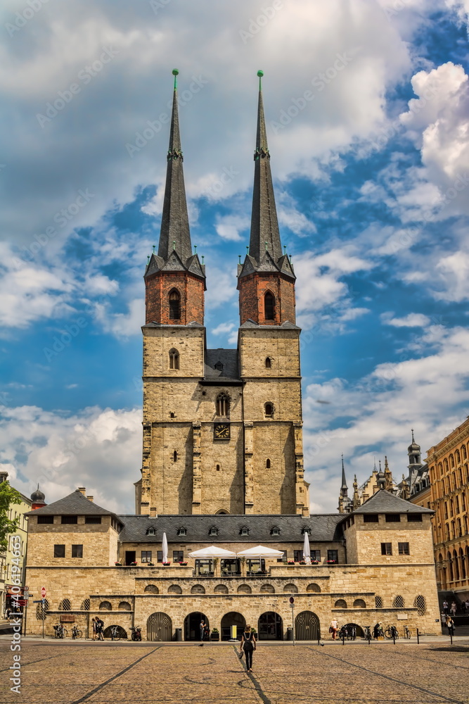 halle saale, deutschland - 21.06.2019 - marktkirche unser lieben frauen