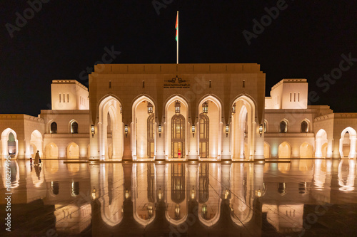 Fotografía Night time view of the Royal Opera House, Muscat.