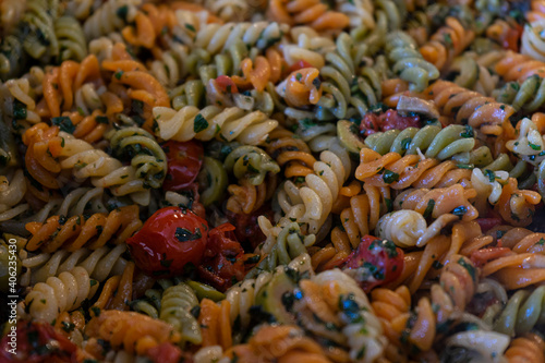 Colored noodles sauteed with vegetables