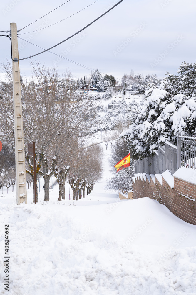 Historical amount of snow in Madrid, Spain
