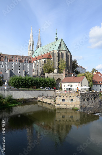 Neiise in Görlitz mit pfarrkirche St. Peter und Paul