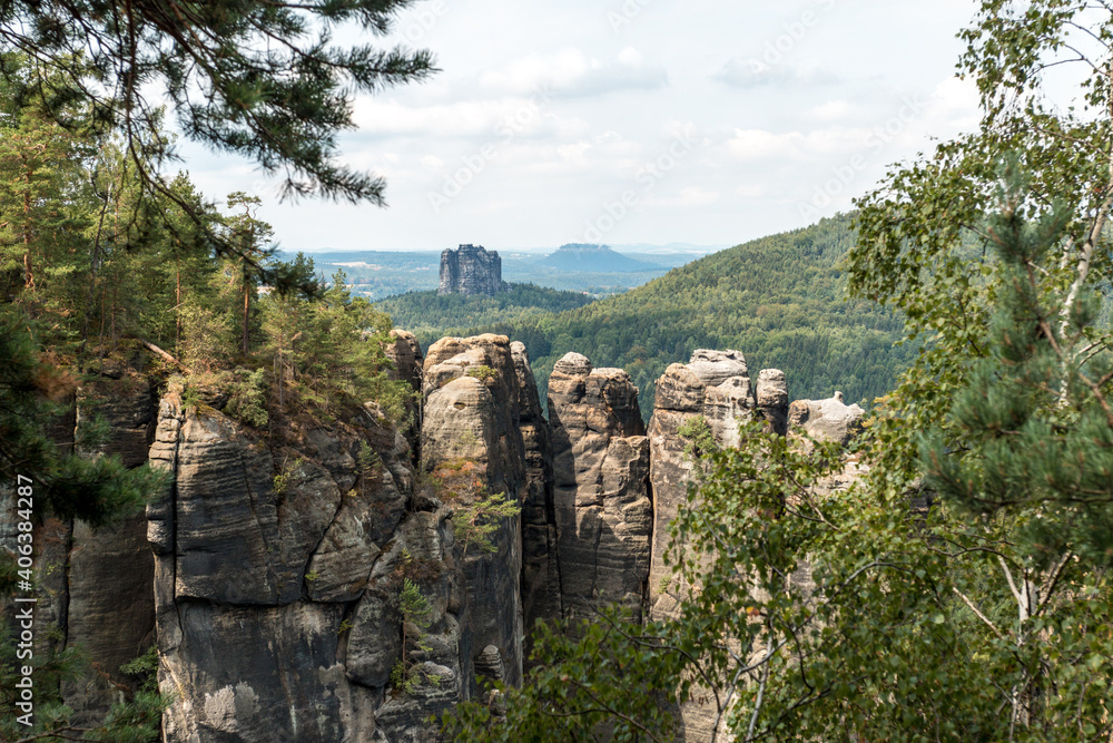 Obraz premium Wandern im Elbsandsteingebirge