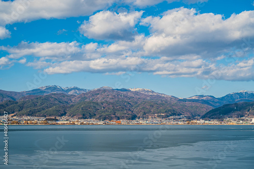 全面凍結した諏訪湖 © kikisora