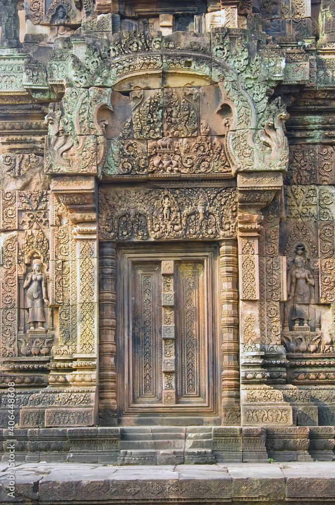 Carved walls, Banteay Prei Temple, Angkor, Siem Reap, Cambodia, Asia