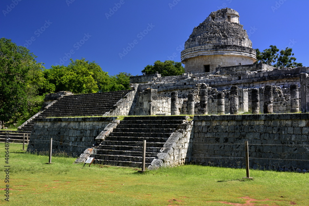 Paisajes y rincones de la zona arqueológica maya de Chichen Itzá, en el estado de Yucatán, en el sureste de Mexico