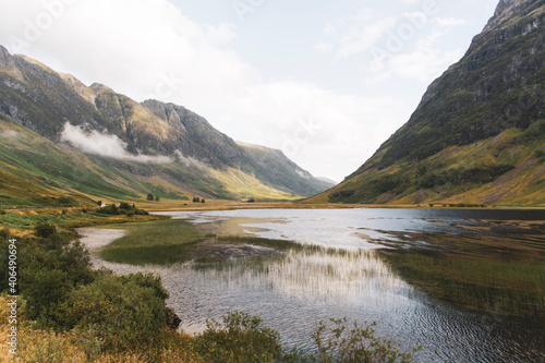 Fototapeta Naklejka Na Ścianę i Meble -  lake in the mountains in Scotland