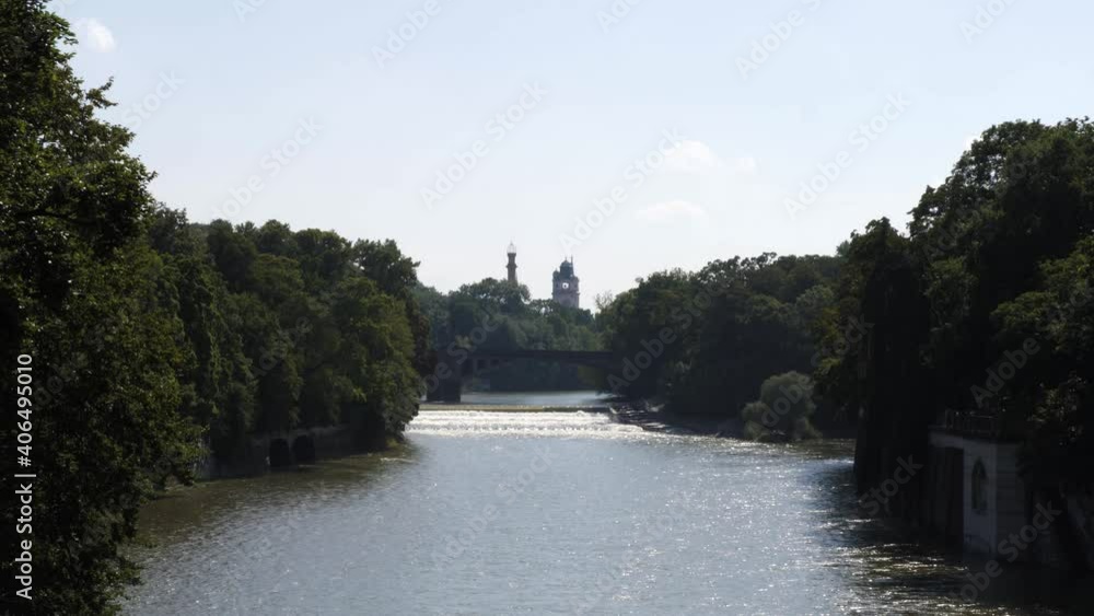 Isar Münchens Fluss der durch die Innenstadt geht Isar Münchens Fluss der durch die Innenstadt geht