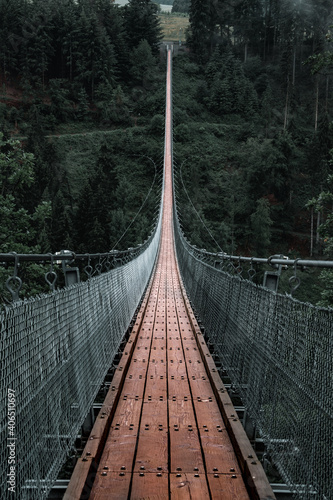 lange Hängebrücke