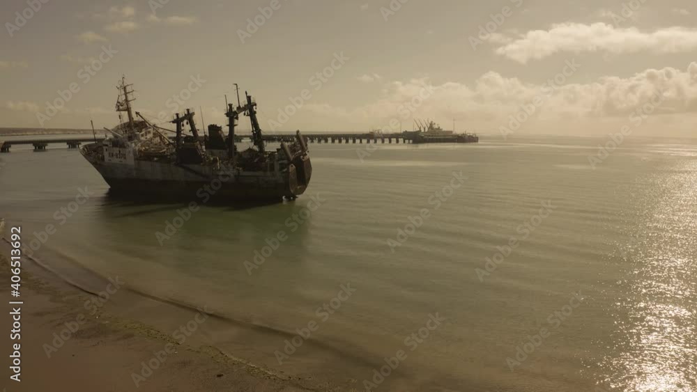Barco varados y abndonados en la costa. Barco varados y abndonados en la costa.