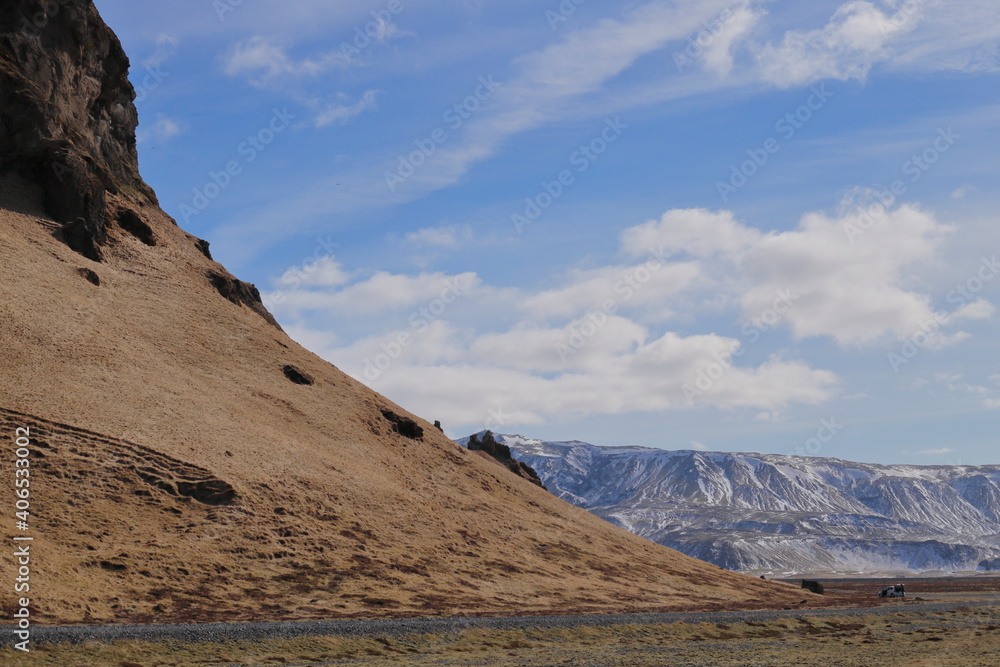 Fototapeta premium Þórsmerkurvegur, Hvolsvöllur/Iceland; Apr. 15, 2017. Photographs of an 11-day 4x4 trip through Iceland. Day 2. From Reykjavík to Vík í Mýrdal.