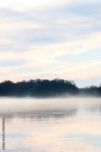 Fototapeta Naklejka Na Ścianę i Meble -  Mist on the Fox River