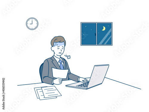 残業をする男性　仕事　ビジネスマン　会社員