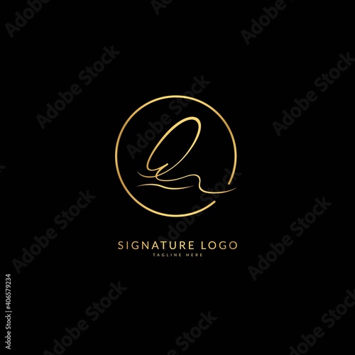 Initial letter Q. Monogram signature logo design template. Minimalis logo concept for business and company.