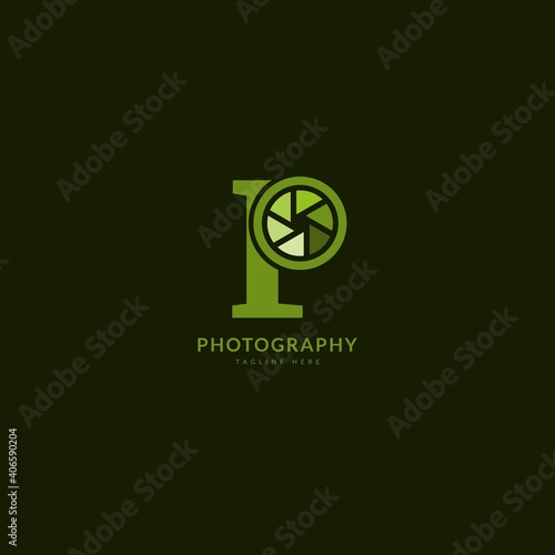Initial letter P. Photography logotype. Minimalist photography logo concept, fit for lens store, photo studio and camera business. Illustration vector logo.