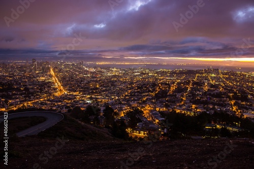 Fototapeta Naklejka Na Ścianę i Meble -  Sunrise long exposure of San Francisco including Market Street and the Bay