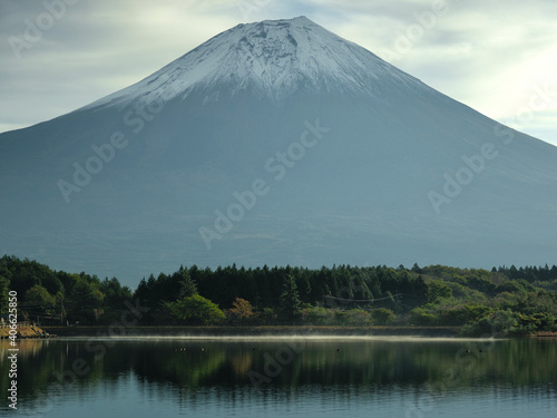 静岡県･田貫湖と富士山