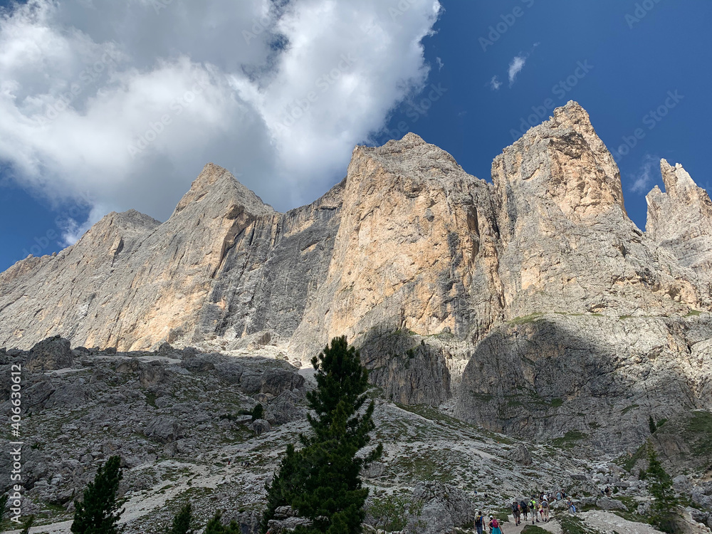 Obraz premium Rosengarten group in the Dolomites, a mountain range in northeastern Italy