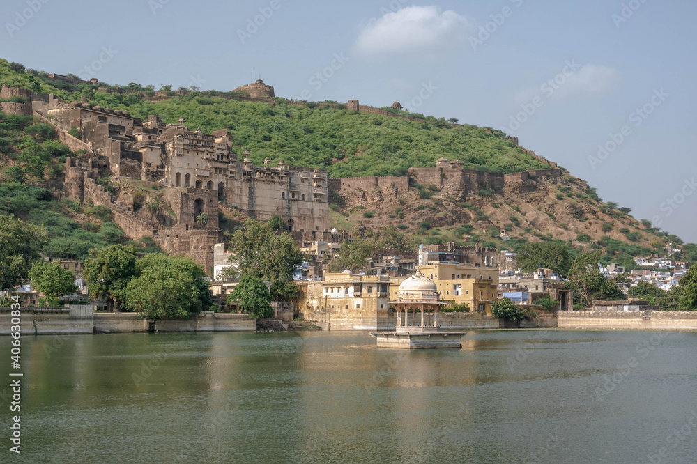 The city of Bundi in Indian Rajdastan, a calm and very pleasant town in which the unique drowsy atmosphere of past centuries has been preserved