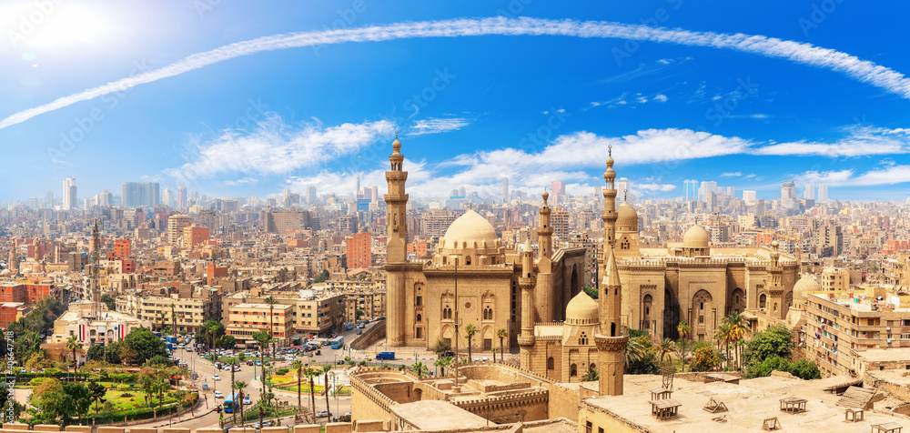 Fototapeta premium Panorama of the Cairo Citadel, the Mosque-Madrassa of Sultan Hassan, Egypt