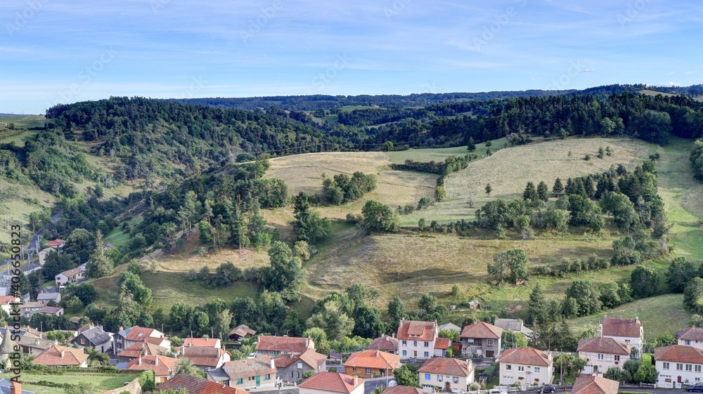 Fototapeta premium ville haute de Saint-Flour dans le Cantal, Auvergne