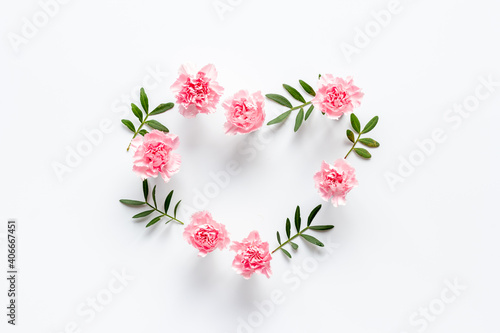 Heart of flowers - Valentines Day background, top view © 9dreamstudio