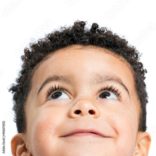 Εκτύπωση καμβά Macro close up of afro american boy looking at corner.