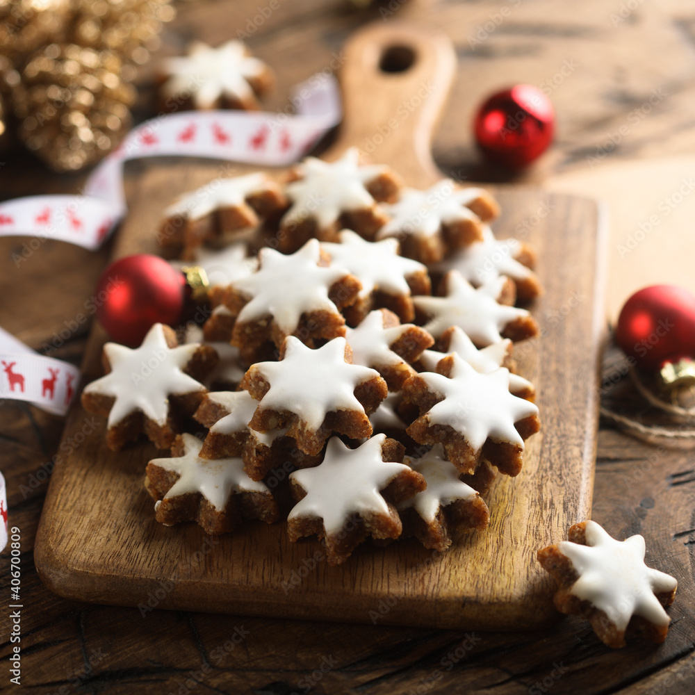 Traditional German star-shaped cookies with cinnamon Traditional German star-shaped cookies with cinnamon