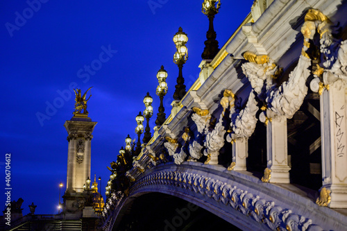 Pont Alexandre trois à Paris au crépuscule