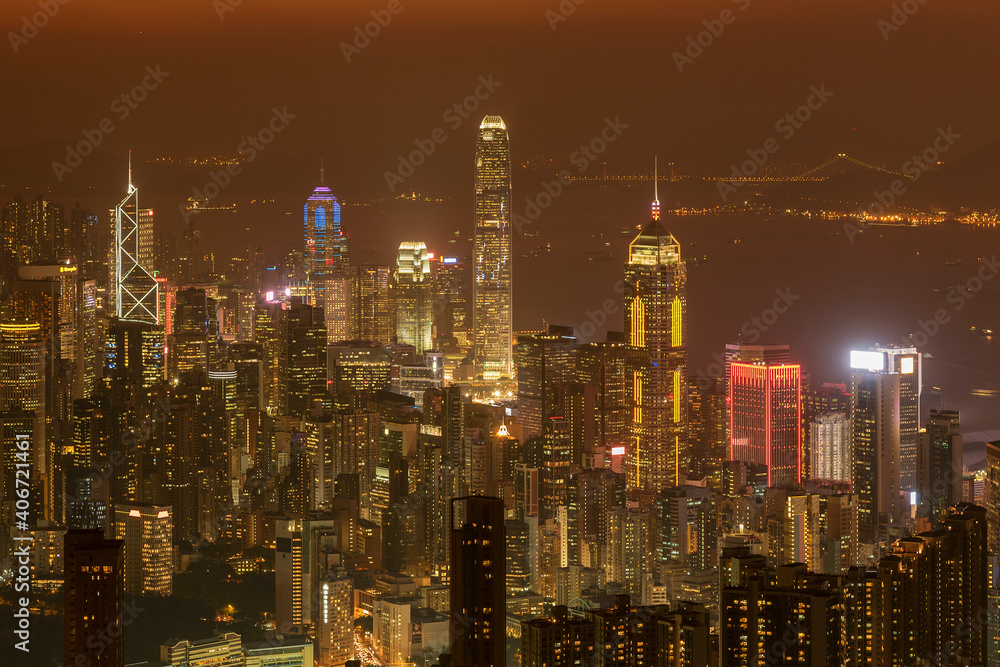 Naklejka premium Downtown of Hong Kong city at dusk