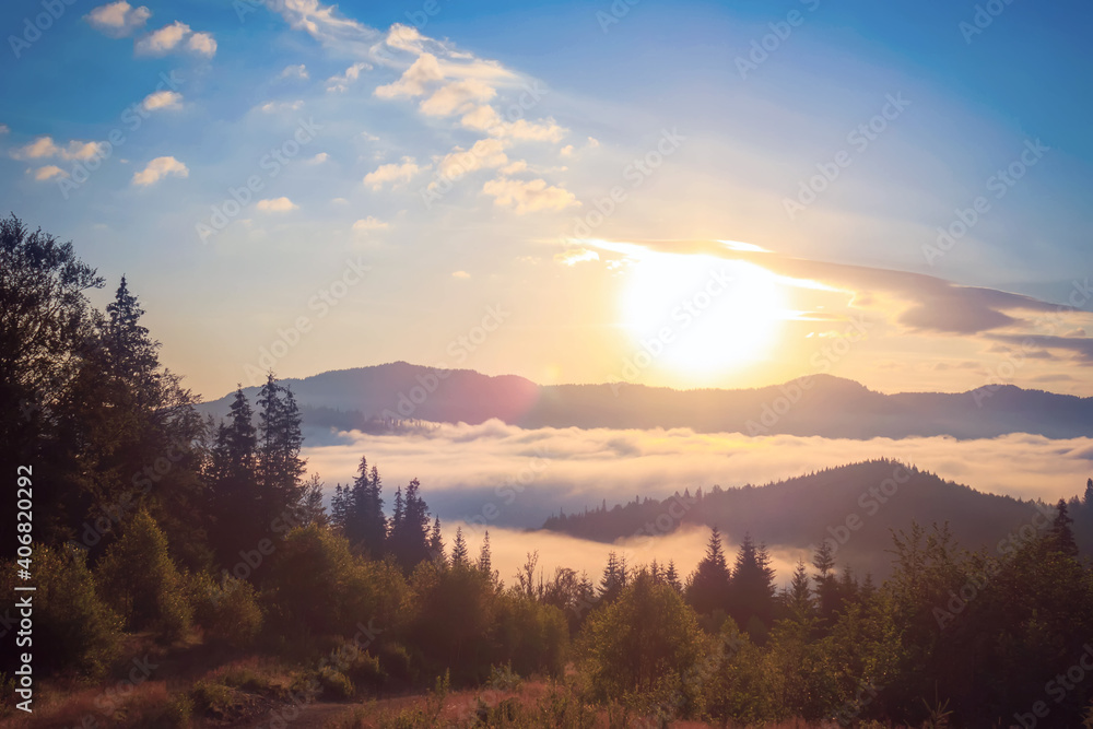 Fototapeta premium Dawn in the mountains