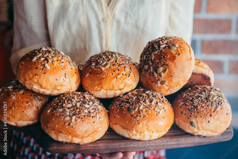 many buns with sesame